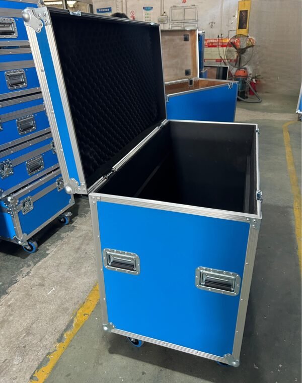 Blue Heavy-Duty Utility Flight Case with Tray - Image 4