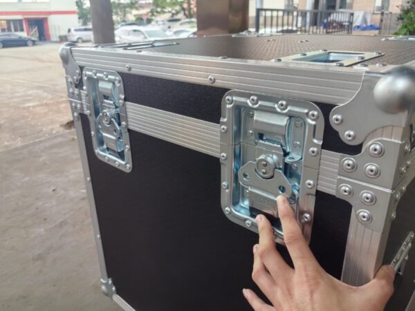 Coreat 1T Hoist in 24 x 24 Chain Hoist Flight Case - Image 5