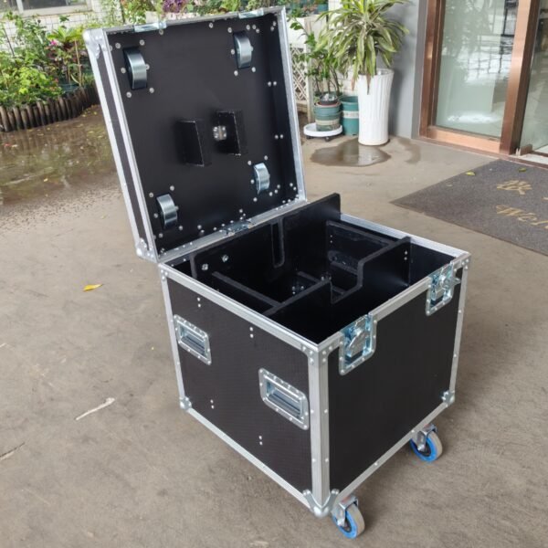 Coreat 1T Hoist in 24 x 24 Chain Hoist Flight Case - Image 4