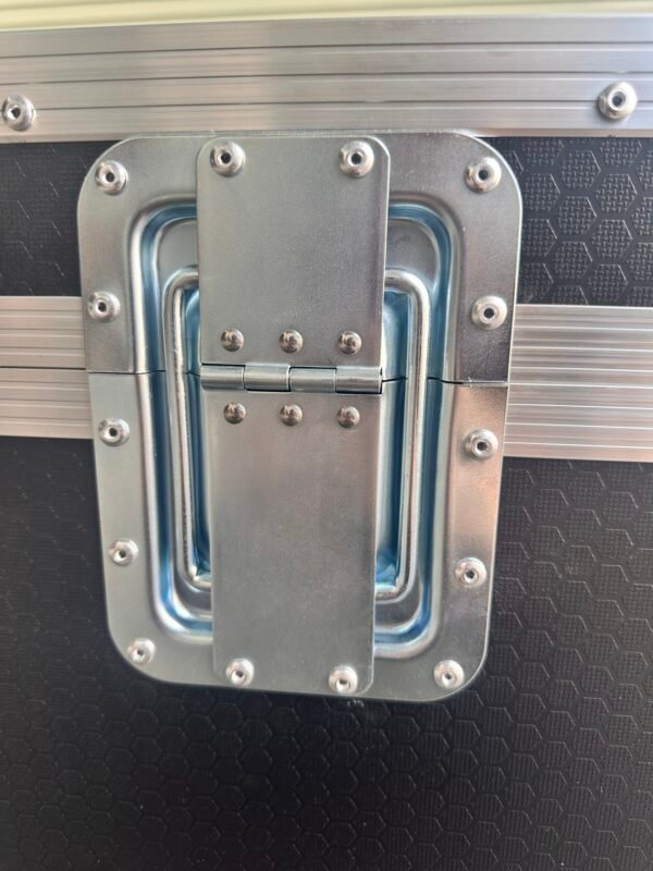Coreat 1T Hoist in 24 x 24 Chain Hoist Flight Case - Image 6